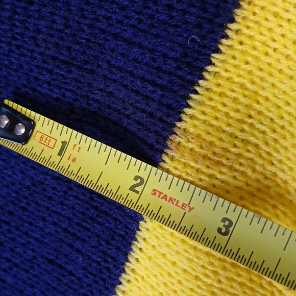 Lacoste VTG 100% Acrylic Striped‎ size 16 Sweatshirt SMALL FLAW - Picture 6 of 6